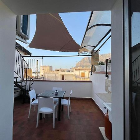 Casa Vacanza L'Antico Moderno Terrasini Exterior photo